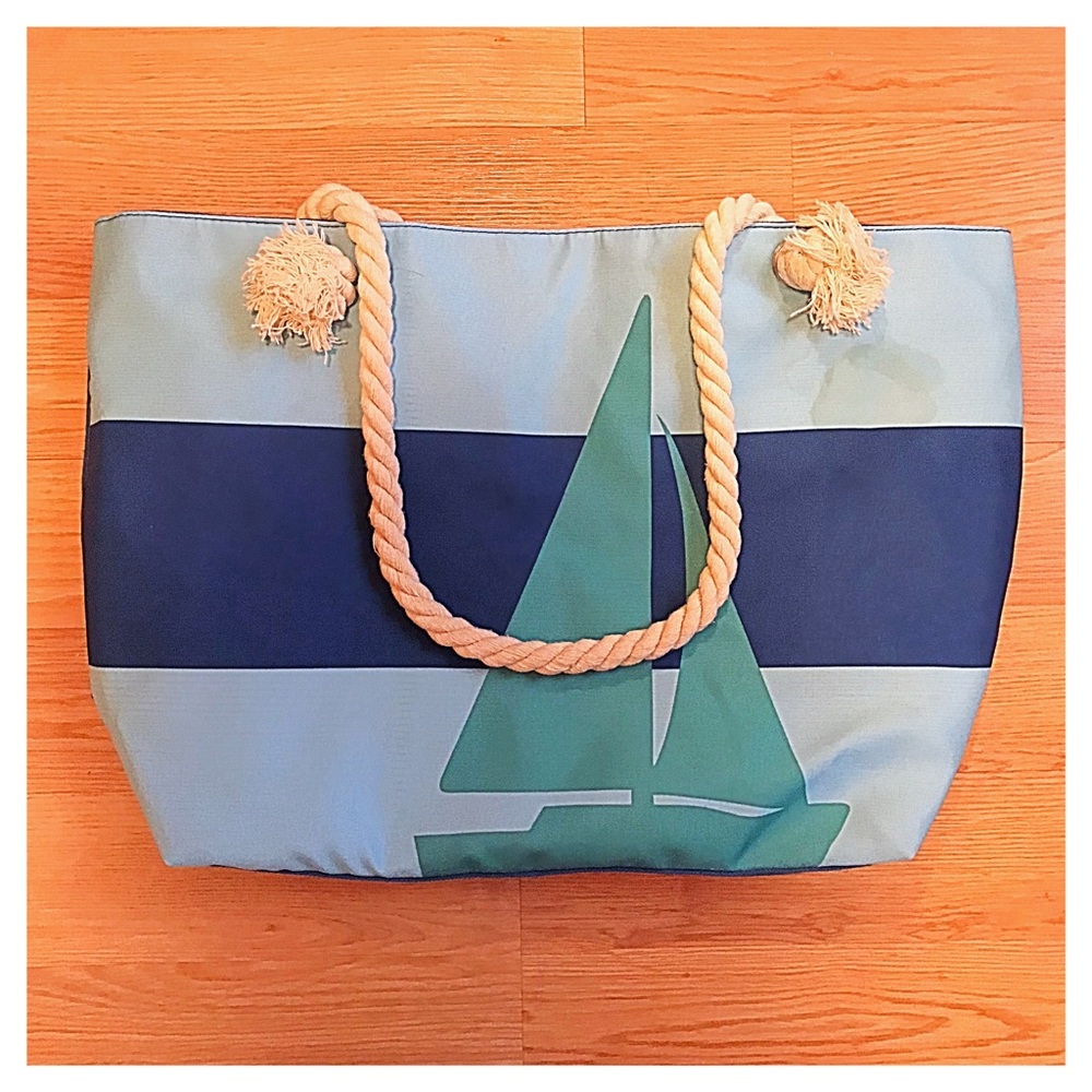 NWT Beach Tote, 14” x 21” - Picture 5 of 6